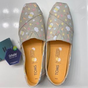 TOMS NWT Ortholite insoles Bunnies and Chicks - Limited Edition
